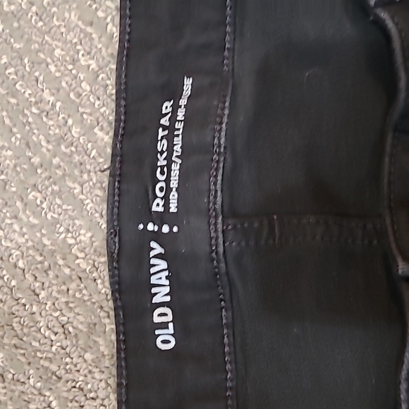 Old Navy Rockstar jeans - Picture 3 of 3